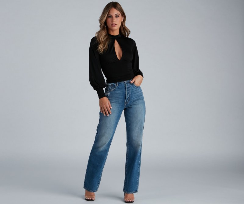 TableClothsUs Chic Edition Mock Neck Keyhole Top